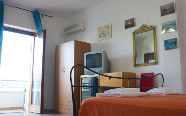 Il Punto Di Vista Bed  Breakfast