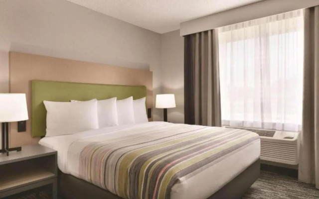 Holiday Inn Express Suites Live Oak