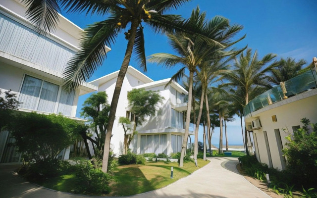 Villa Del Sol Beach resort & Spa