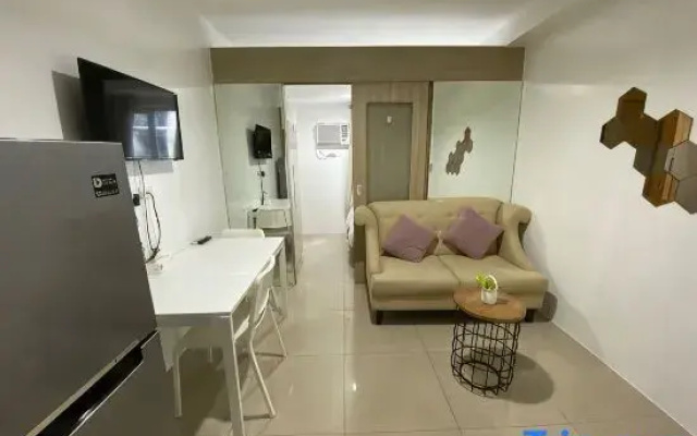 Shore residence - Near MOA NAIA - 915