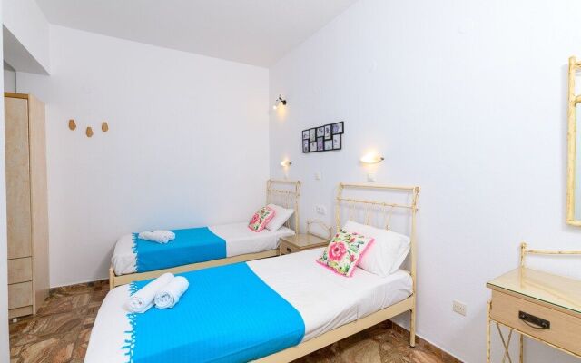 Aphrodite Hotel & Apartments