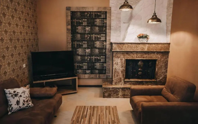 7 Rooms Hotel