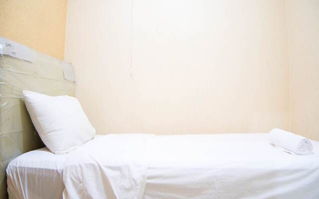 Nice And Comfort 2Br At Bassura City Apartment