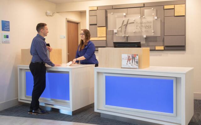 Holiday Inn Express Hotel & Suites Longmont by IHG