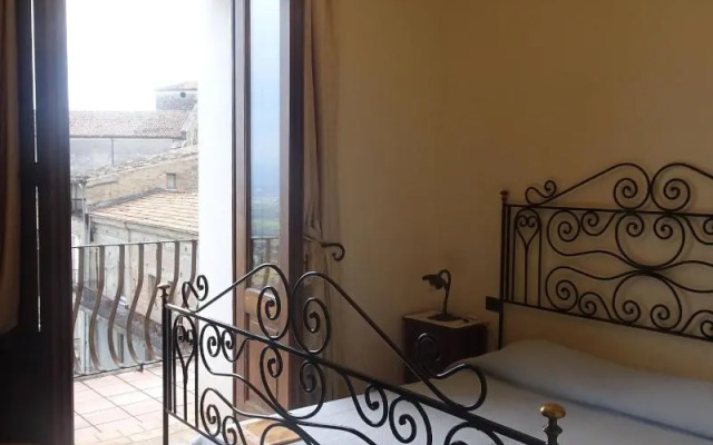 Castello di Altomonte