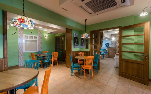 Лоял Гостевой Дом