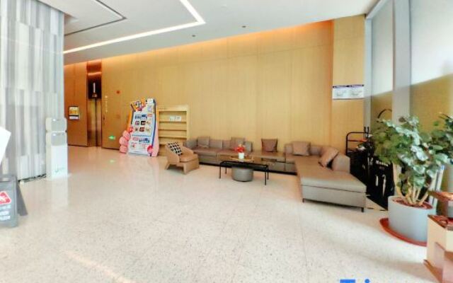 Star Theme Apartment (Guangzhou Panyu Tianhe Chengnancun Wanbo Metro Station)