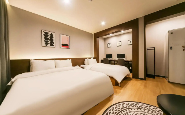 No 25 Changwon Myeongseo