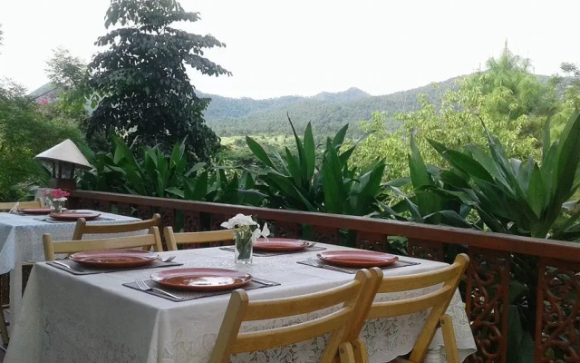 Baan Pasuk Hotel