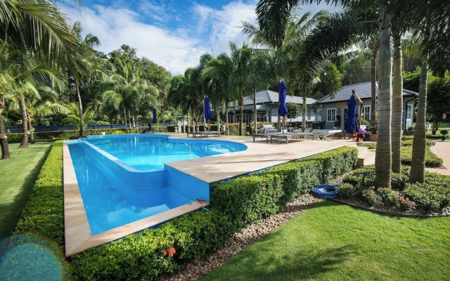 Grande Sun Seaside Villas