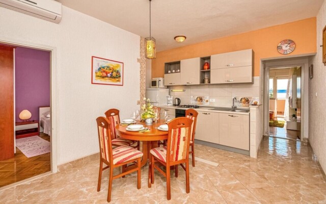 Amazing Apartment in Igrane With 2 Bedrooms and Wifi