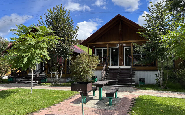 Усадьба Славная