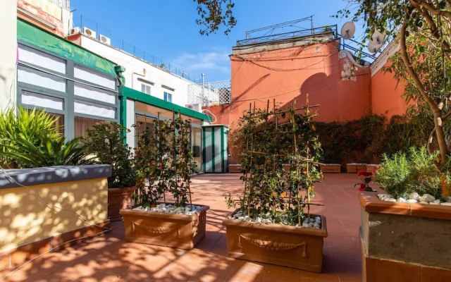 Amana in Naples With 1 Bedrooms and 1 Bathrooms