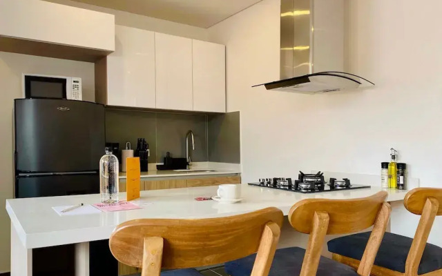 w Illustrious 2BR w Street View in Chapinero