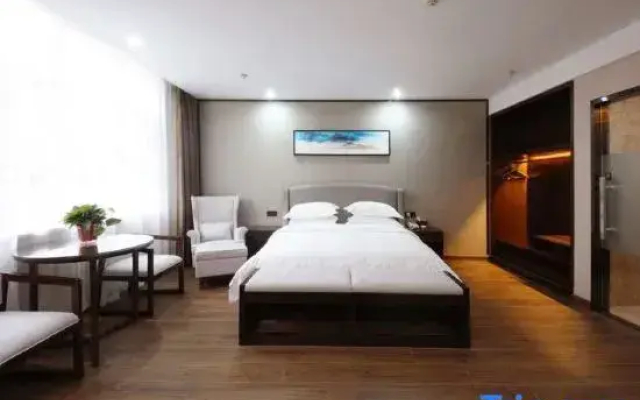 Yaran Hotel