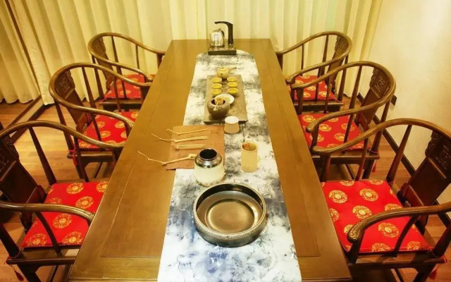 Huanglong Impression Hotel