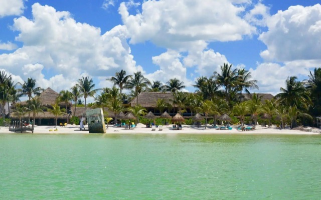 Amaité Beach Hotel