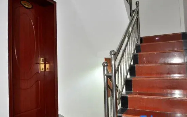 Jiuzhaigou Old Story Hotel