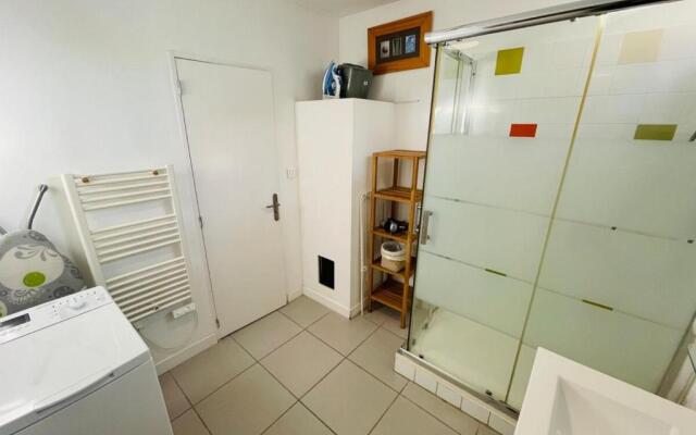 Furnished Studio in A Quiet Authentic Area Near All Amenities