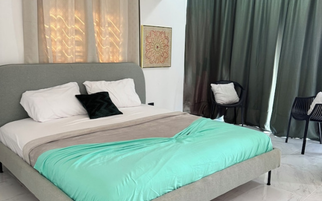 Nashaly Suite