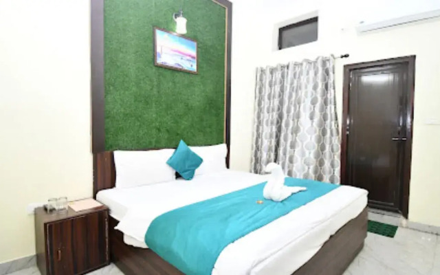 Hotel Tapovan Inn by Riversun Hotels
