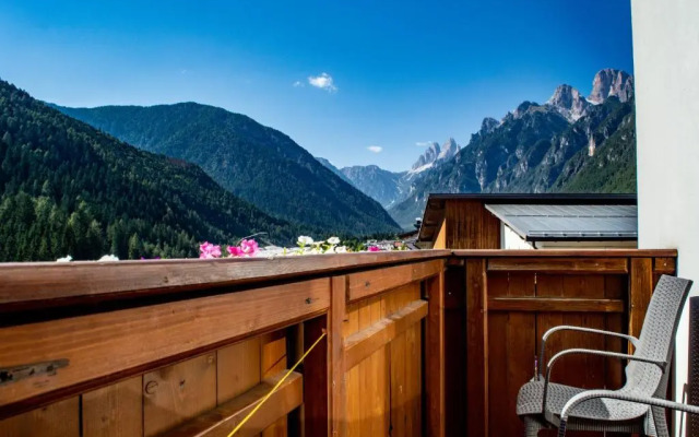 Hotel Serena - Tre Cime Views