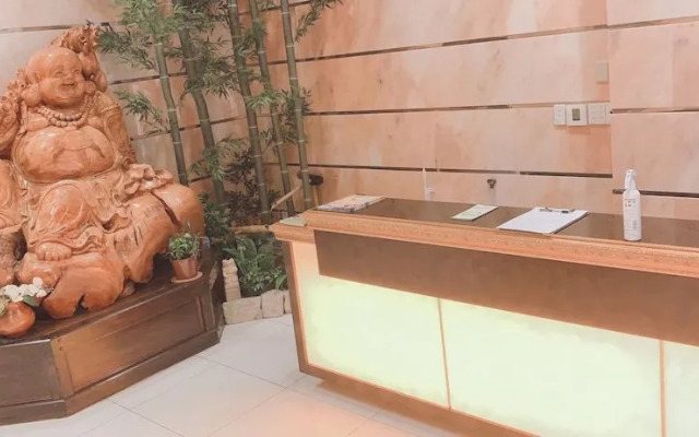 European Tower Hotel