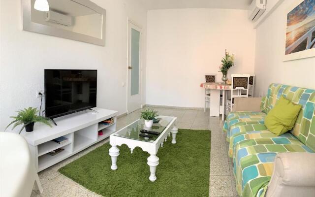 Bright and Modern Apartment 3 bedroom with Balcony E3EV