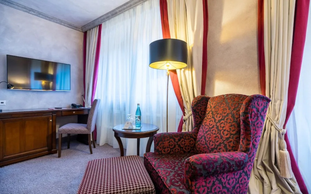 Schlosshotel Weyberhöfe