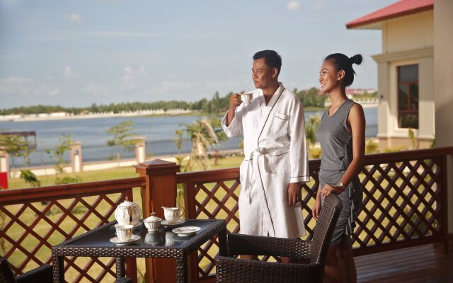 Horizon Lake View Resort Hotel
