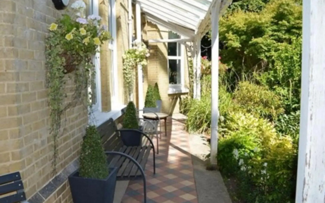 Somerton Lodge Hotel
