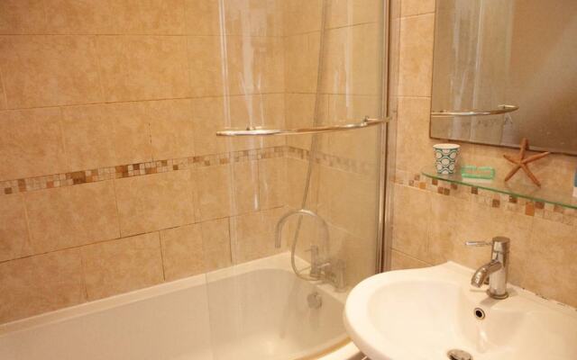 1 Bedroom Apartment With Beautiful Garden