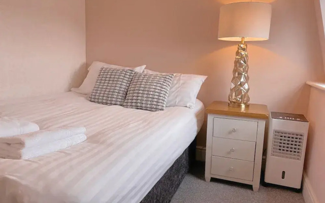 Oyo The Chatwal Boutique Hotel