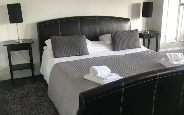The Graeme Hotel