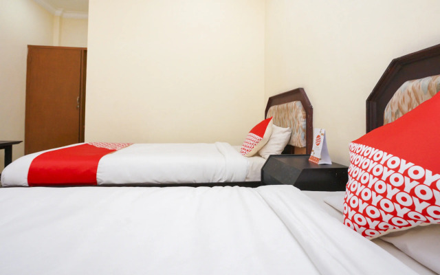 OYO 2003 Female Guest House