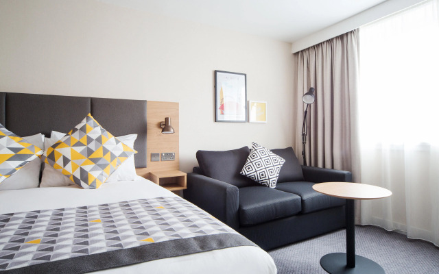 Holiday Inn London-Gatwick Airport by IHG