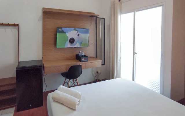 Homey Studio With Easy Pool Access Apartment At Suncity Residence