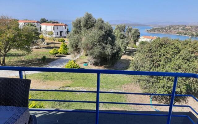 Mesmerizing Flat With Shared Pool in Cesme