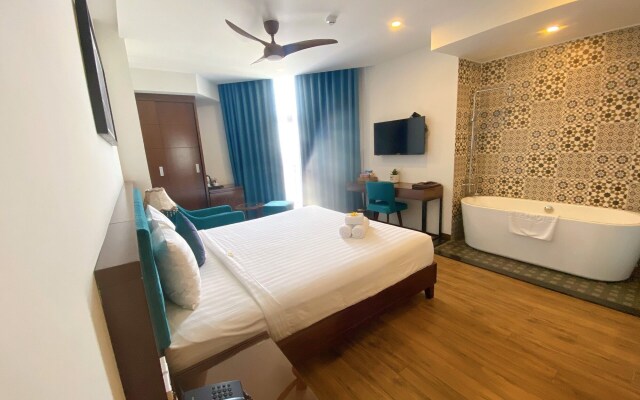 Ritzy Boutique Hotel Da Nang