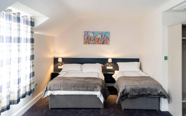 Bridge Inn Studio Apartments