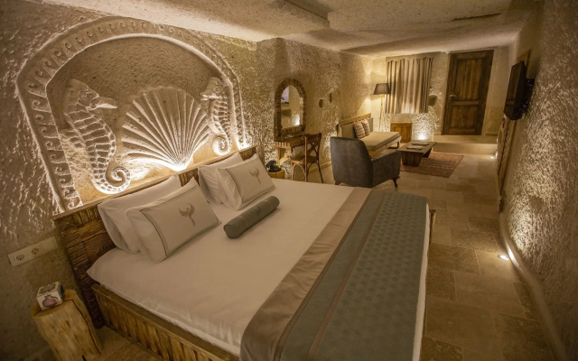 Nino Cave Suites