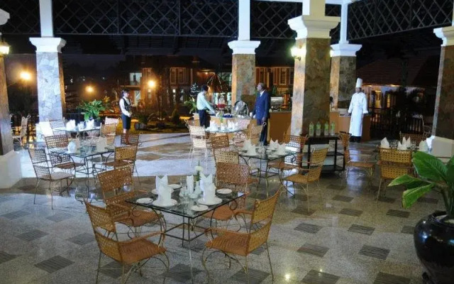 Royal Reward Resort