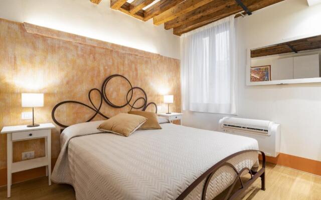 Sant'Aponal Prestige