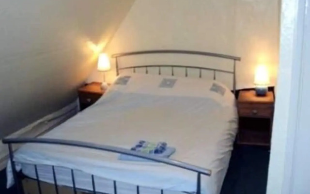 Three Horseshoes Inn
