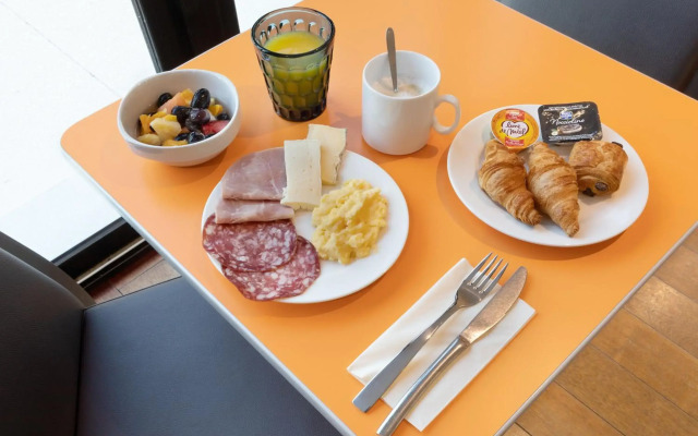 Holiday Inn Express Marseille Airport by IHG