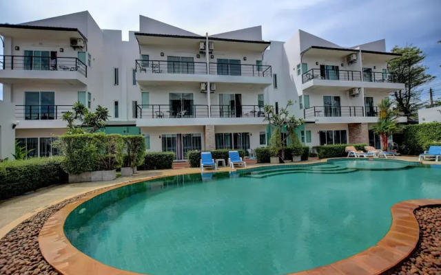 Pool Access 89 @Rawai Hotel
