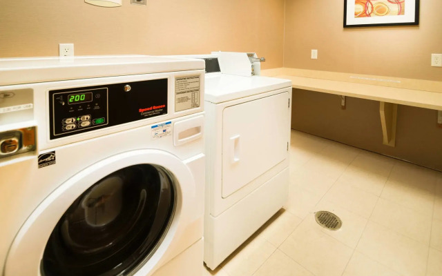 Fairfield Inn and Suites by Marriott Burley