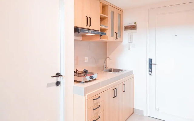 Spacious and Comfort Studio Loft at Kingland Avenue Apartment