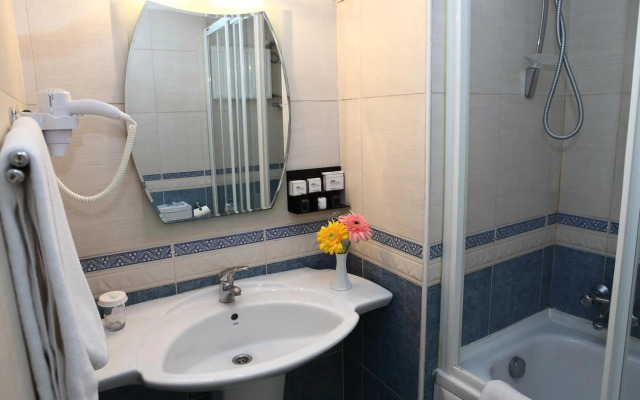 Hotel Buyuk Saruhan