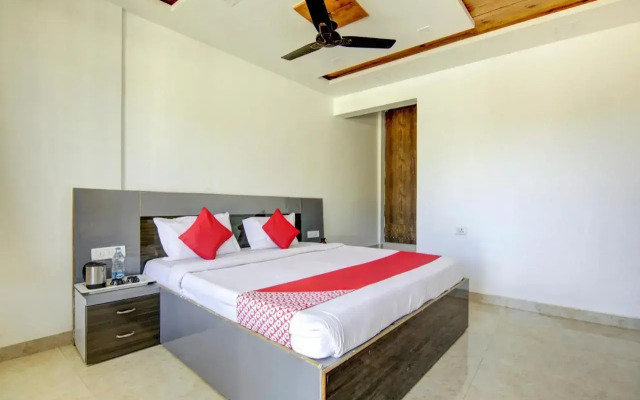 OYO Flagship 80477J Hotel Mount Delight